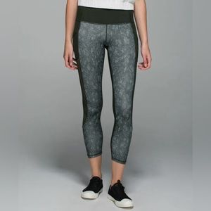 Lululemon High‎ Times Pant SE Luxtreme Mesh size 6 Jazzy White Gator Green